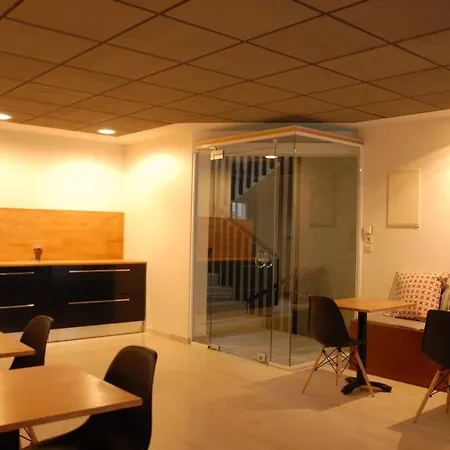 Citizen 9 4* 塞萨洛尼基